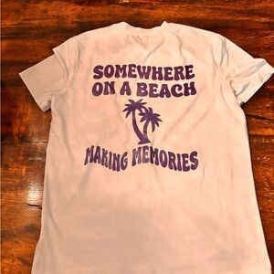 SUPER CUTE BEACHY SHIRT!!